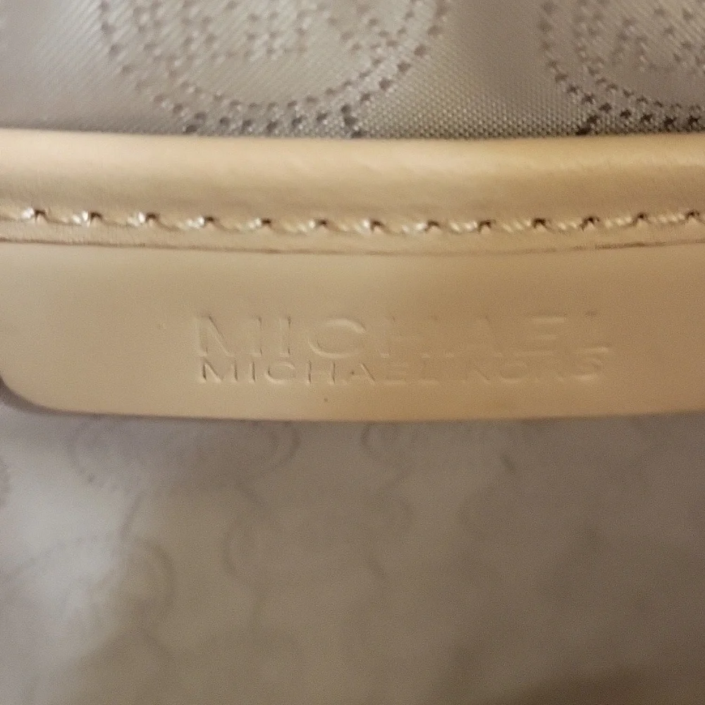 Michael Kors Shimmery Tote Bag - Picture 14 of 16
